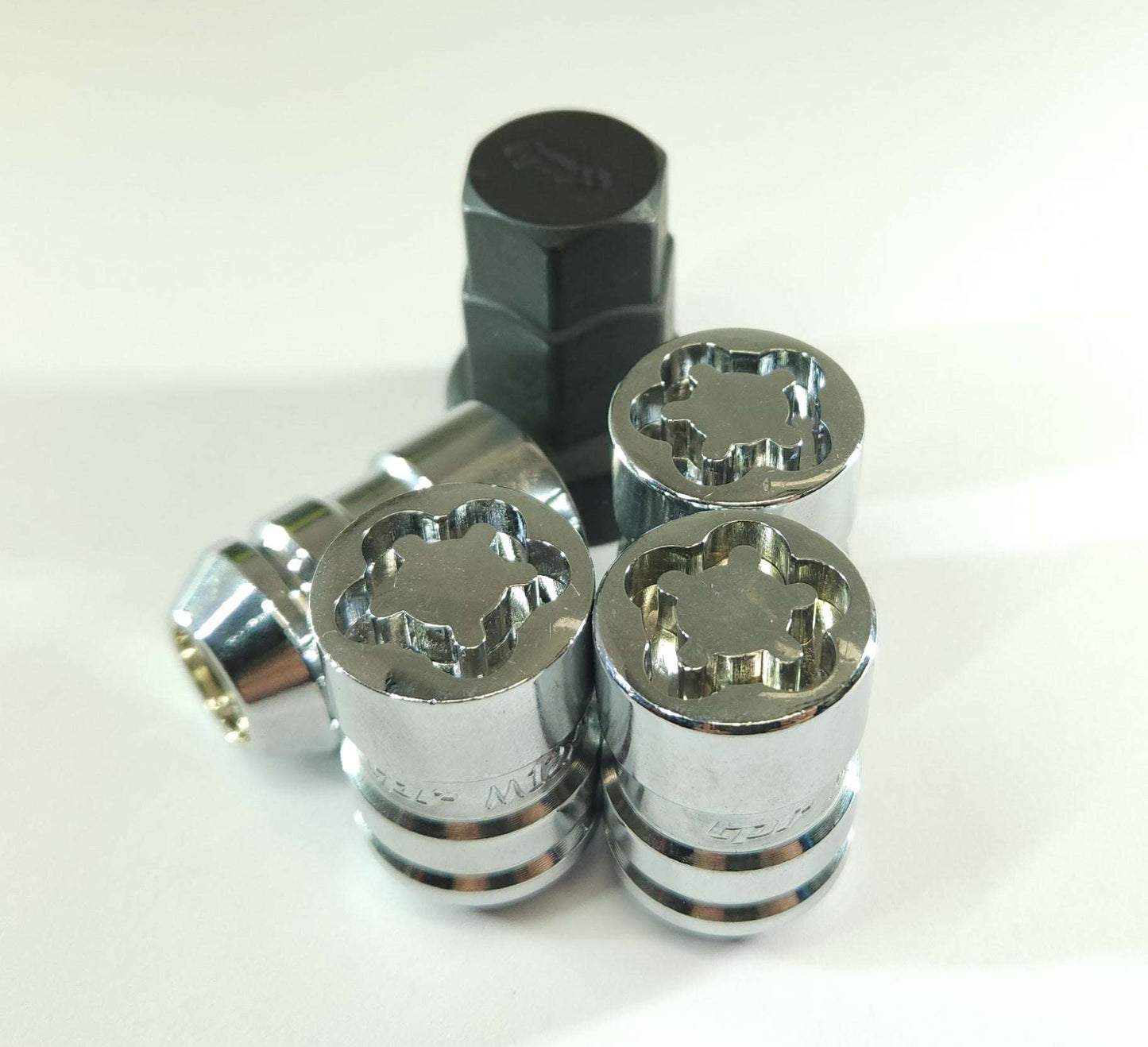Chrome lock nut set