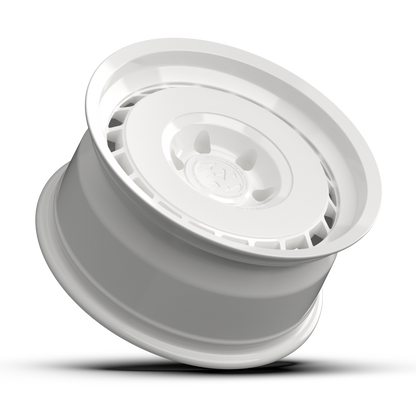 Fifteen52 Evolution HD Classic White