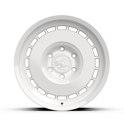 Fifteen52 Evolution HD Classic White